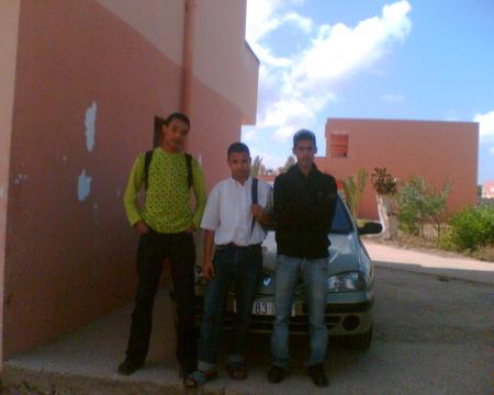 chouf hadi 3awtani ga3 wlad tarrast tjm3o m3aya f homan.